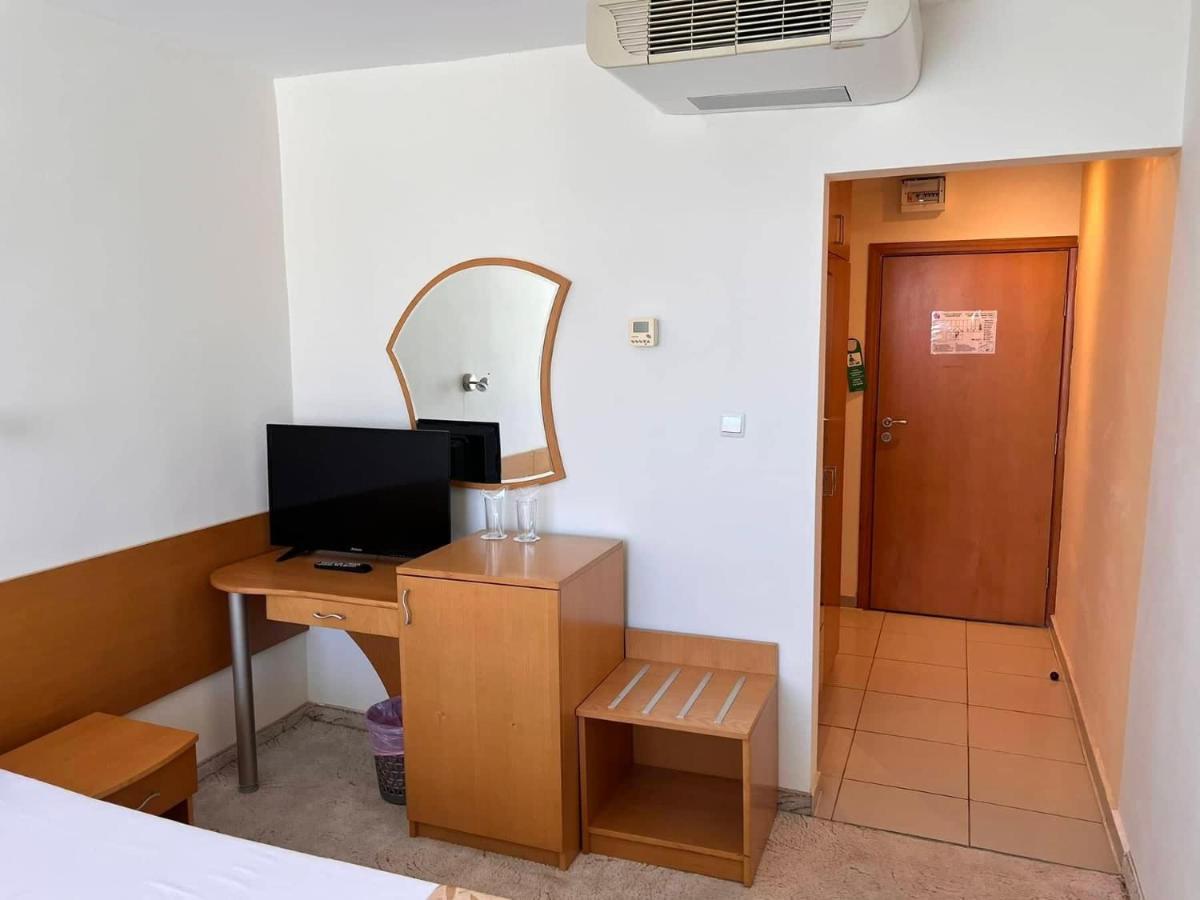 Хотел Диамант Hotel Diamond Baltsjik Buitenkant foto