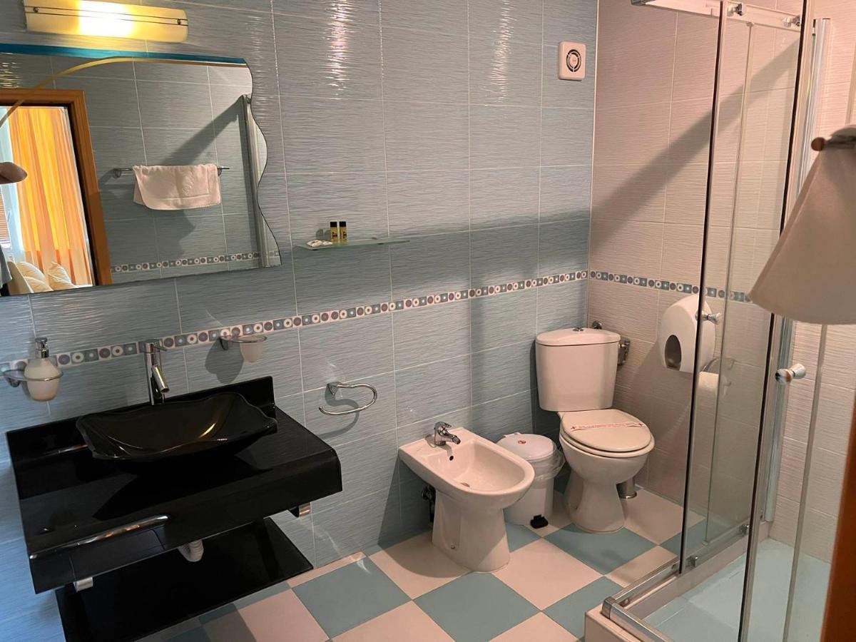 Хотел Диамант Hotel Diamond Baltsjik Buitenkant foto
