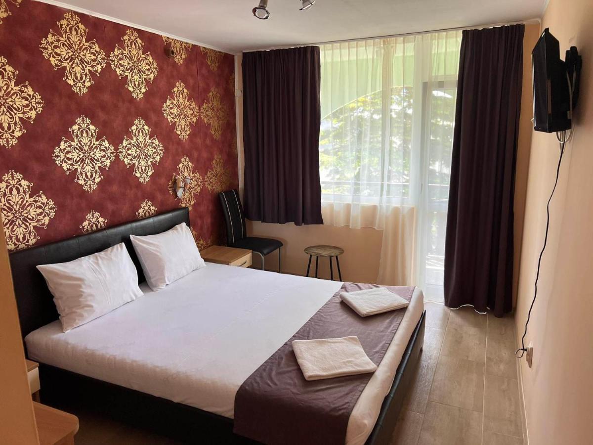 Хотел Диамант Hotel Diamond Baltsjik Buitenkant foto