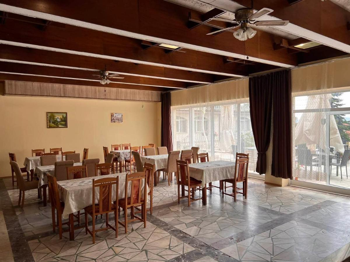 Хотел Диамант Hotel Diamond Baltsjik Buitenkant foto