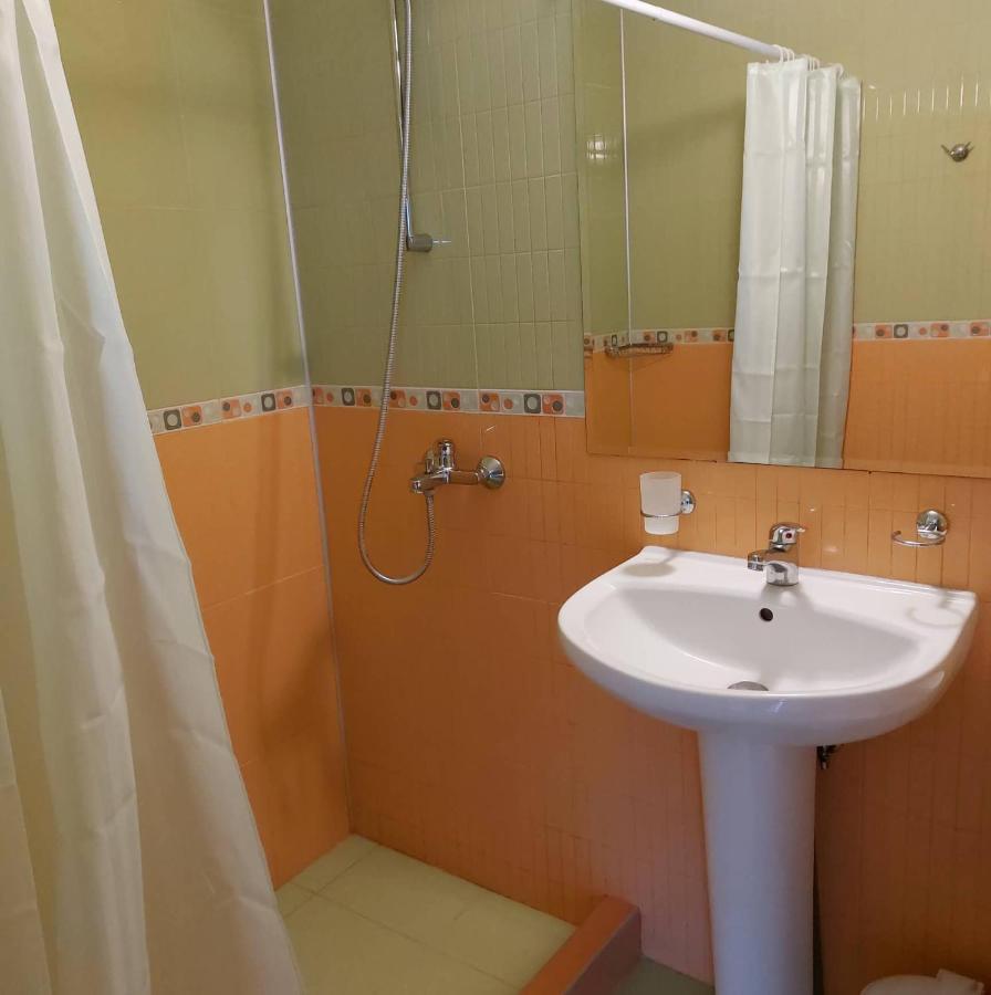 Хотел Диамант Hotel Diamond Baltsjik Buitenkant foto
