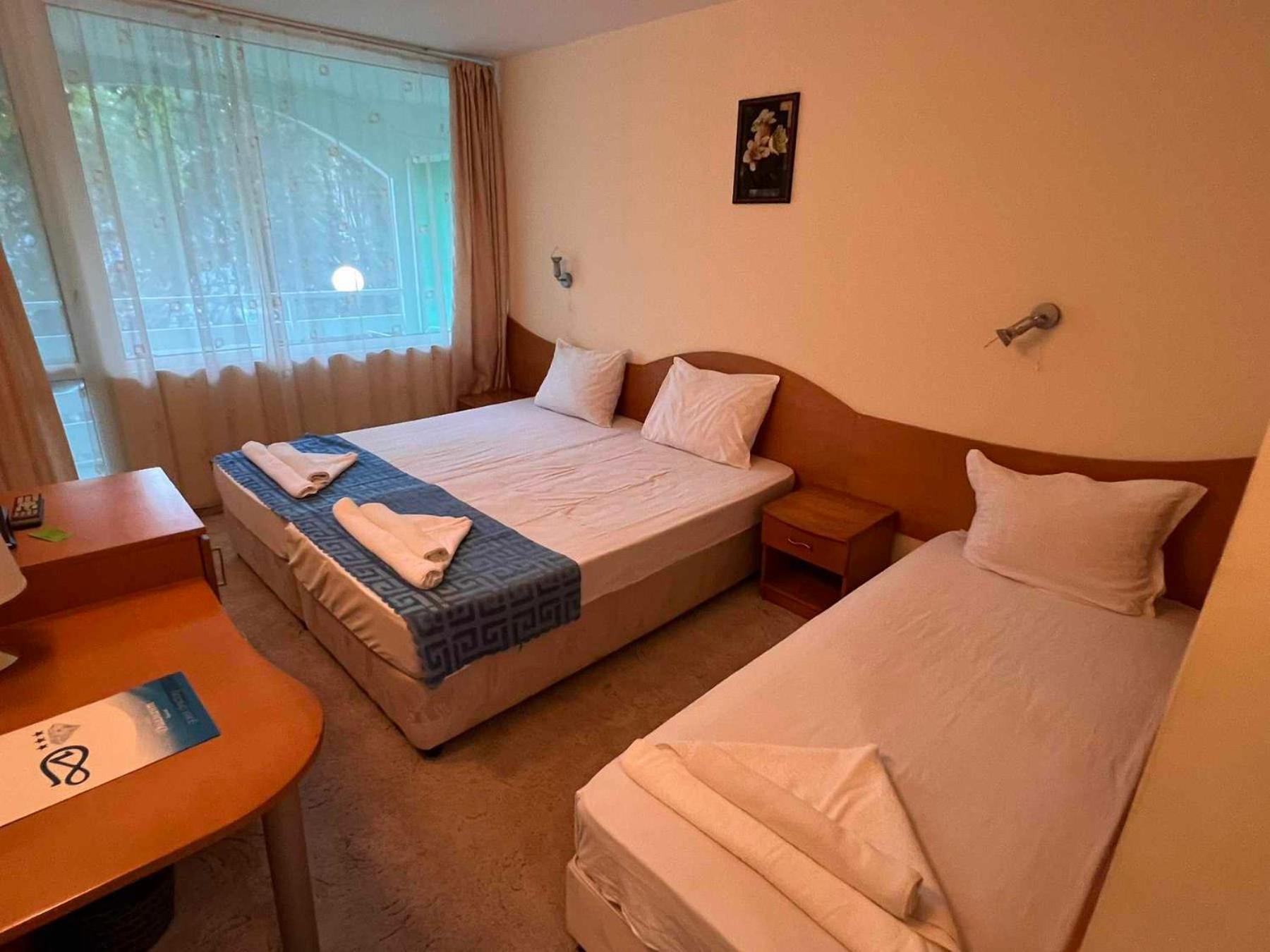 Хотел Диамант Hotel Diamond Baltsjik Buitenkant foto