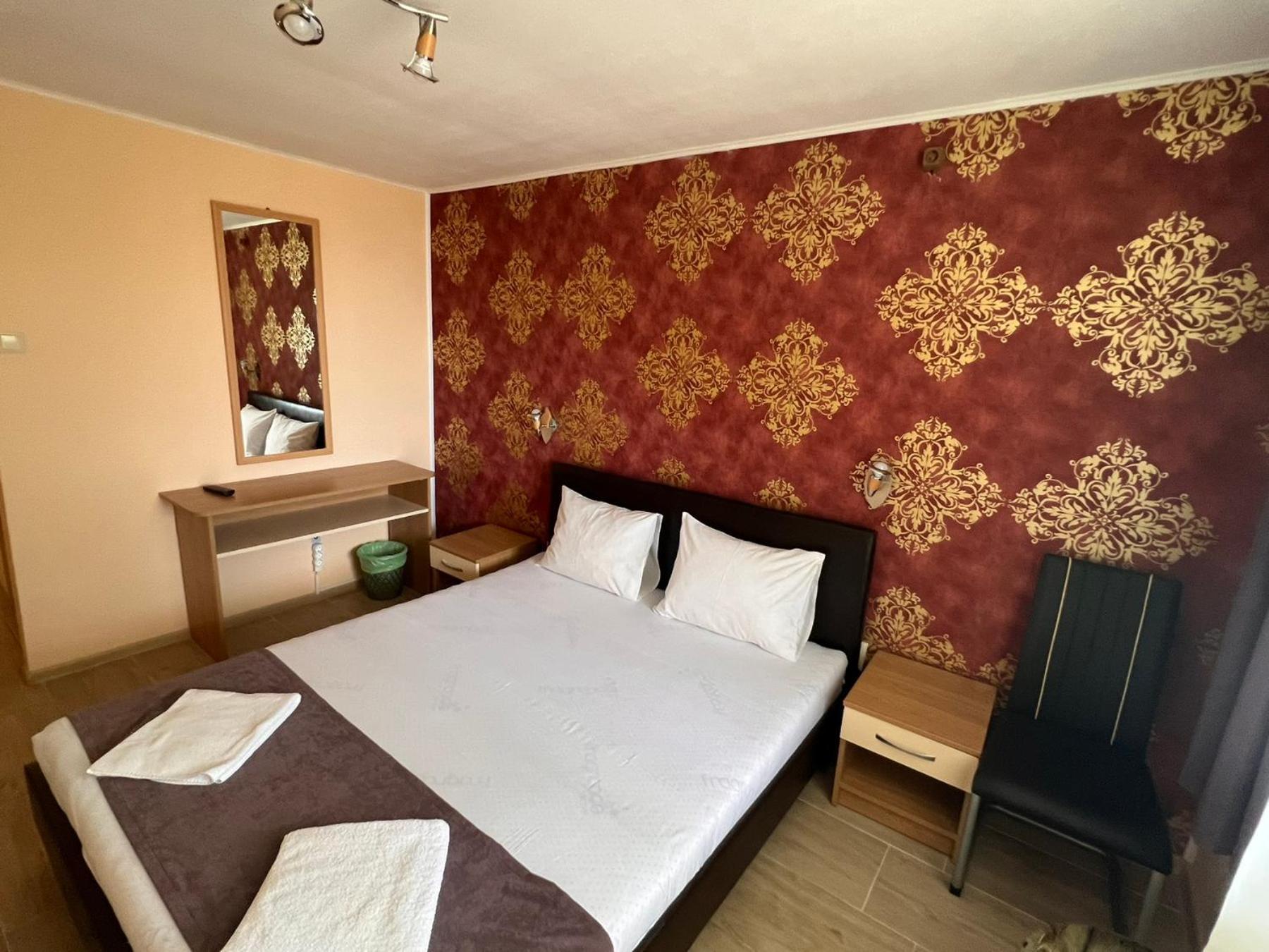 Хотел Диамант Hotel Diamond Baltsjik Buitenkant foto