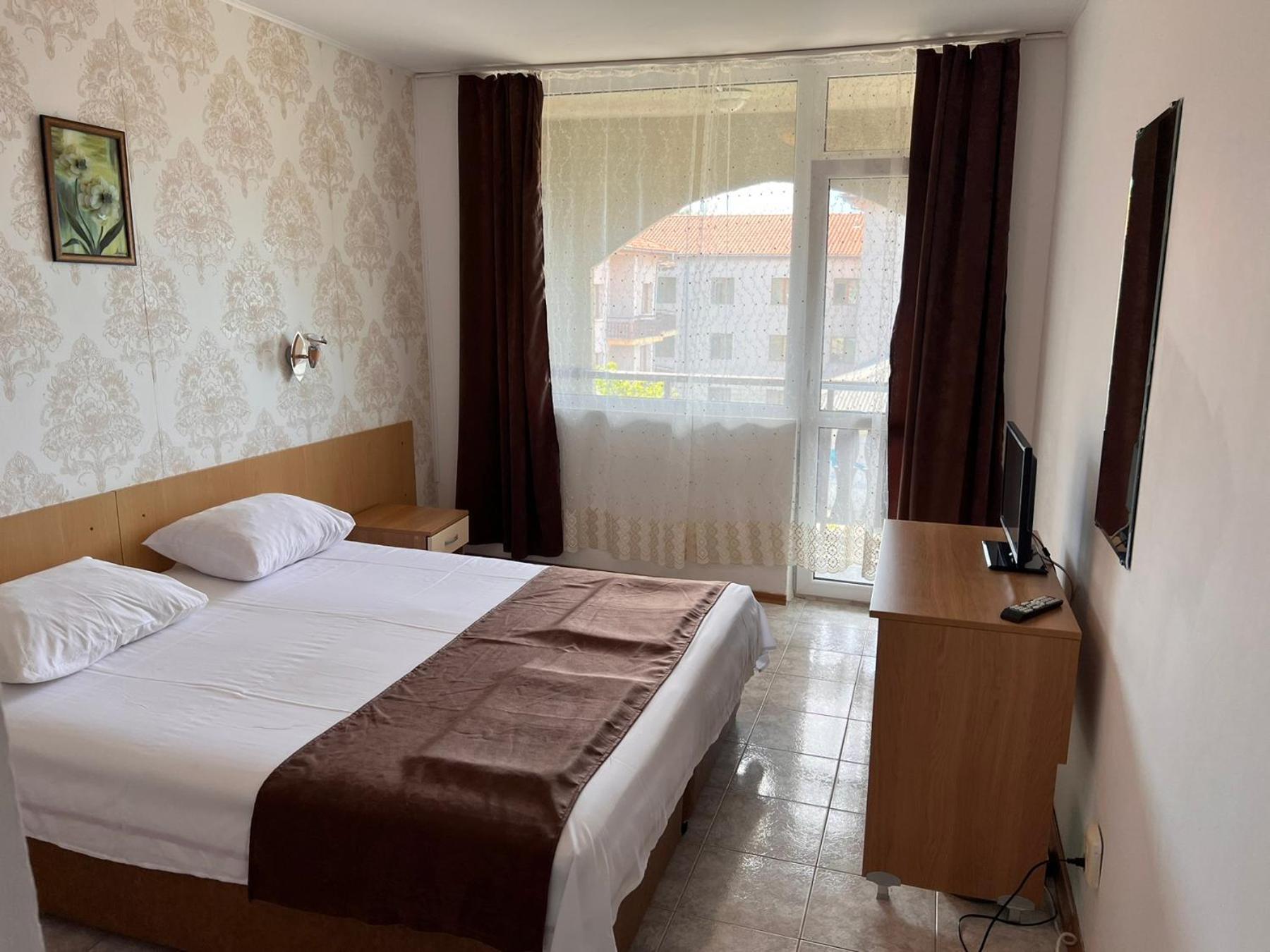 Хотел Диамант Hotel Diamond Baltsjik Buitenkant foto