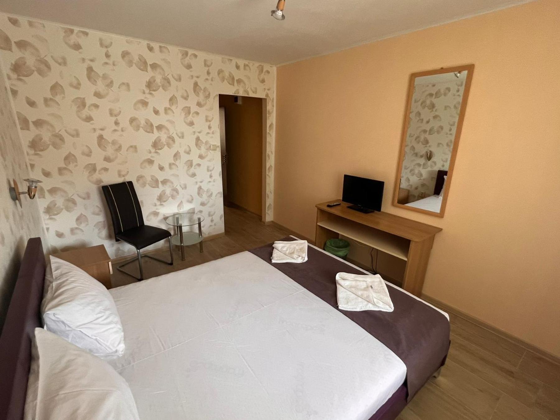 Хотел Диамант Hotel Diamond Baltsjik Buitenkant foto