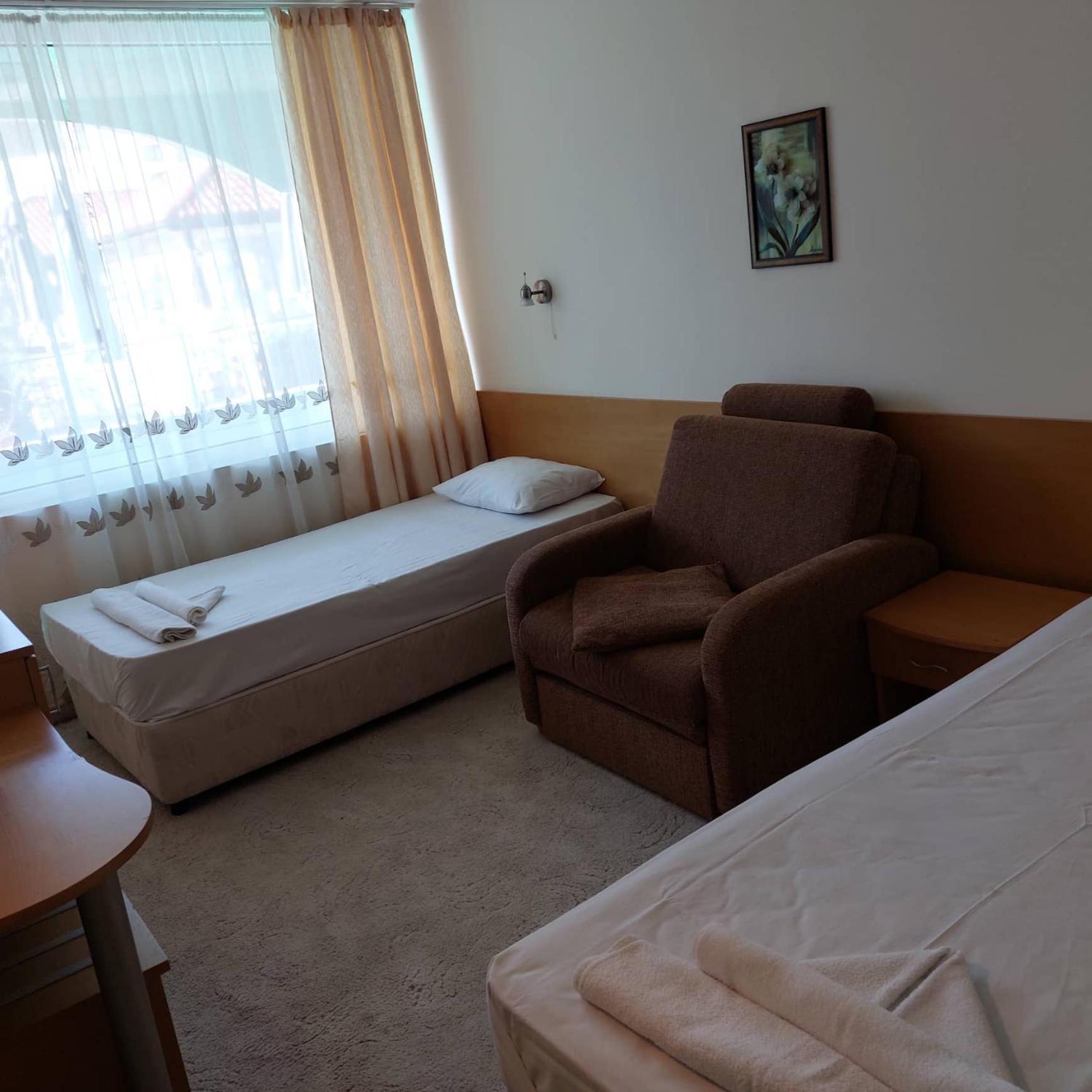 Хотел Диамант Hotel Diamond Baltsjik Buitenkant foto