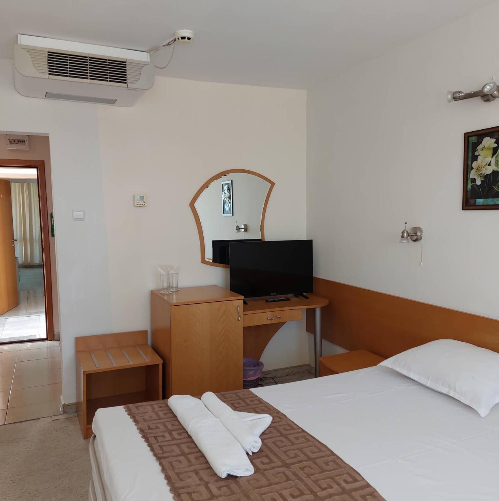 Хотел Диамант Hotel Diamond Baltsjik Buitenkant foto